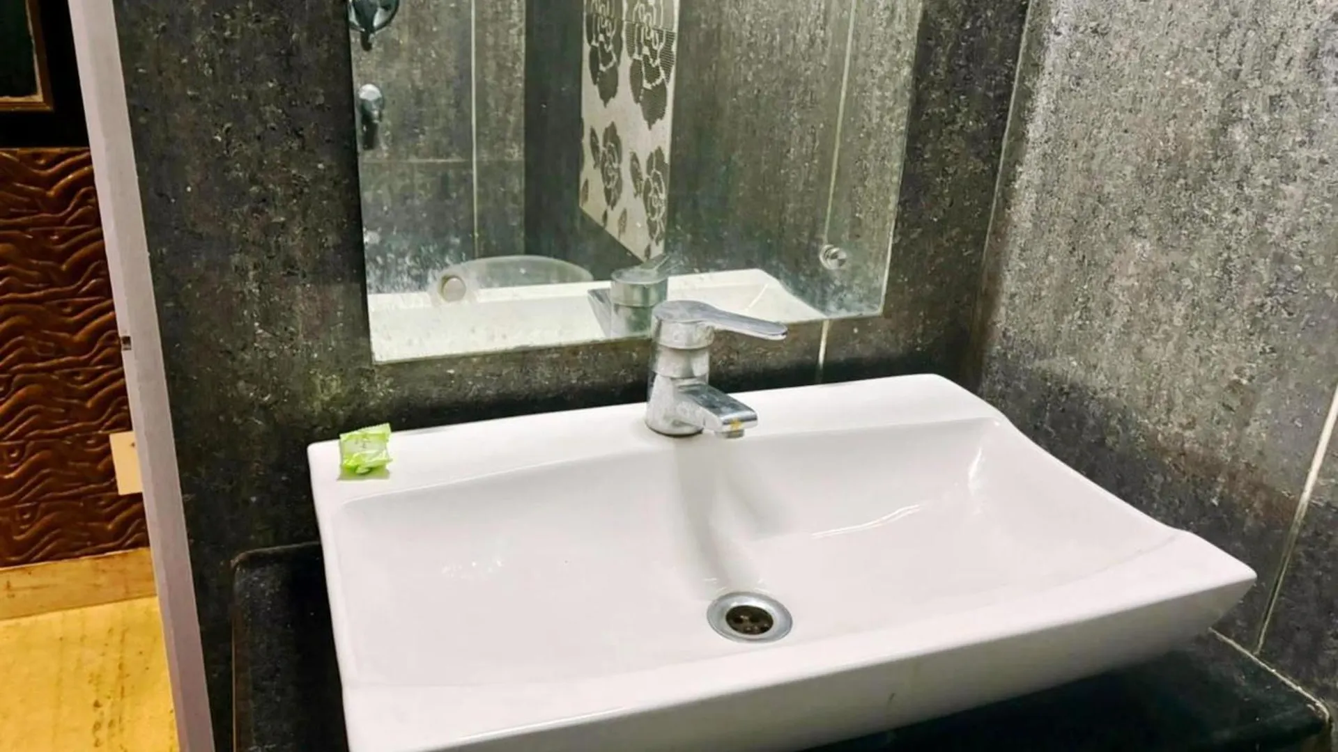 ***  Hotel Ganga Near Mall Road Shimla India