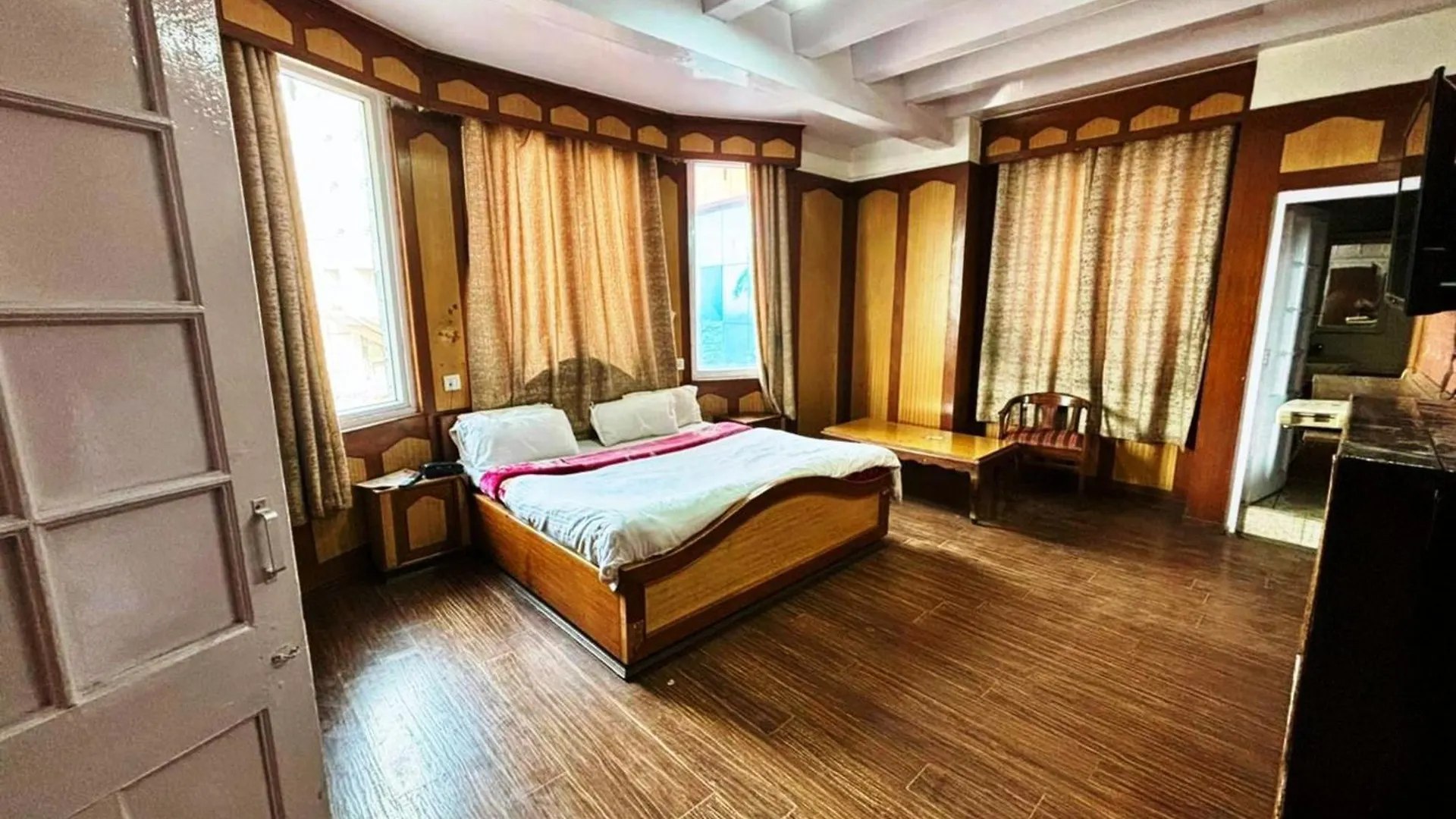 Hotel Ganga Near Mall Road Shimla